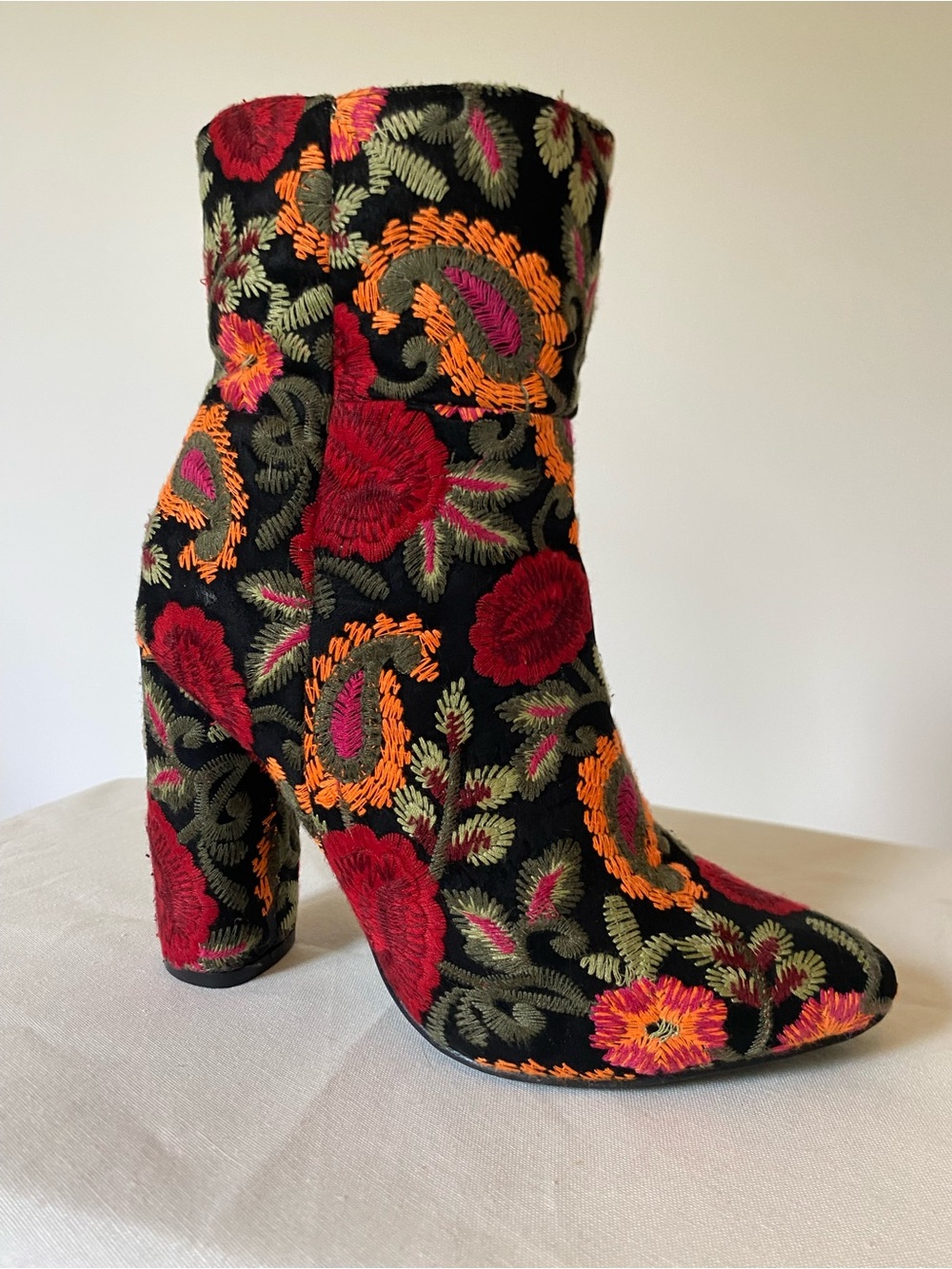 JustFab Black Embroidered Floral Block Heel Ankle Boots